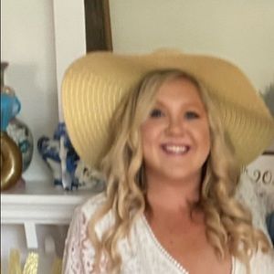 Meet your Posher, Mary-caitlin